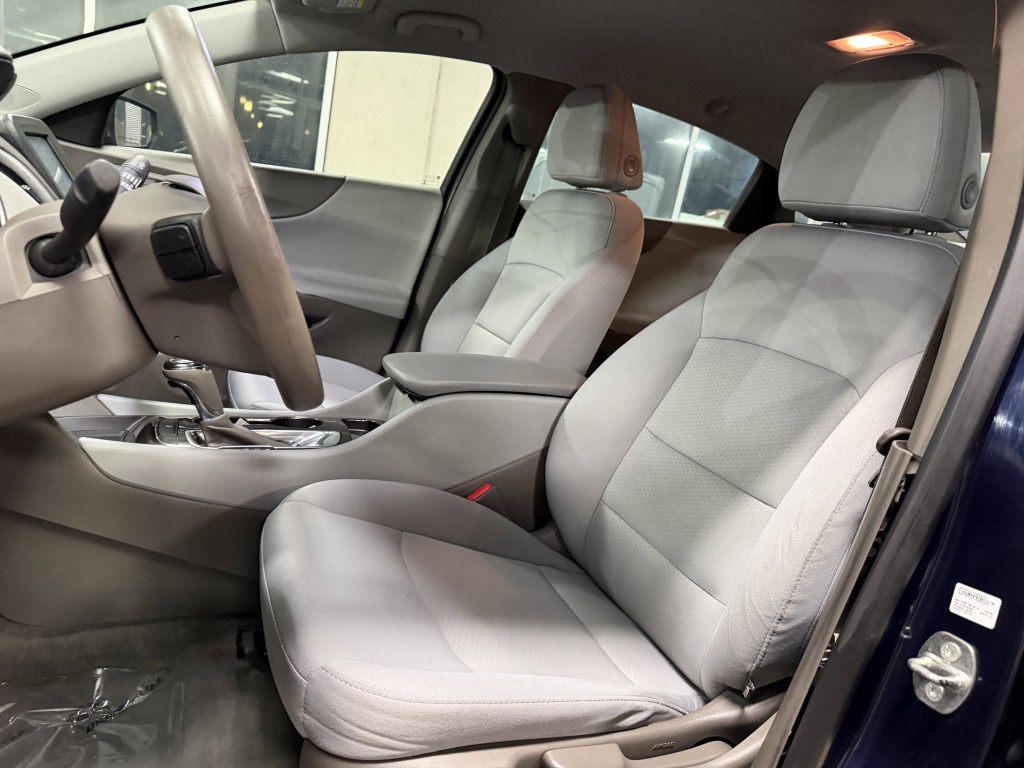 2016 Chevrolet Malibu Image 20