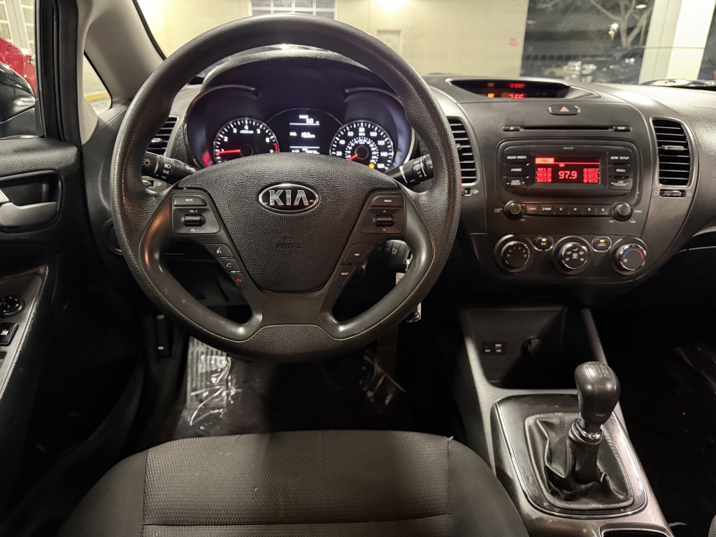 2017 Kia Forte Image 13