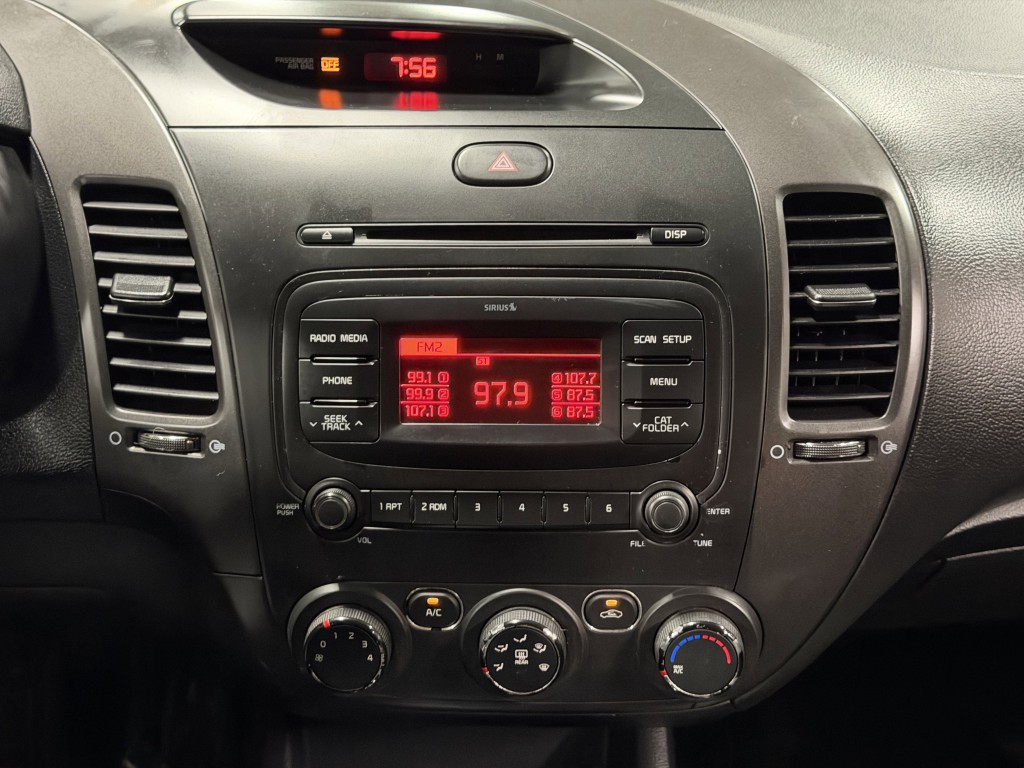 2017 Kia Forte Image 15