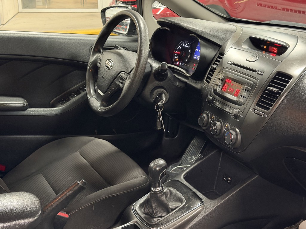 2017 Kia Forte Image 20