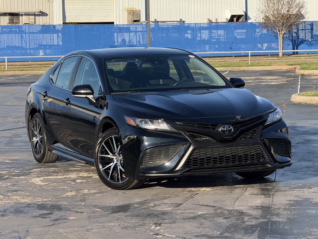 2024 Toyota Camry Image 3