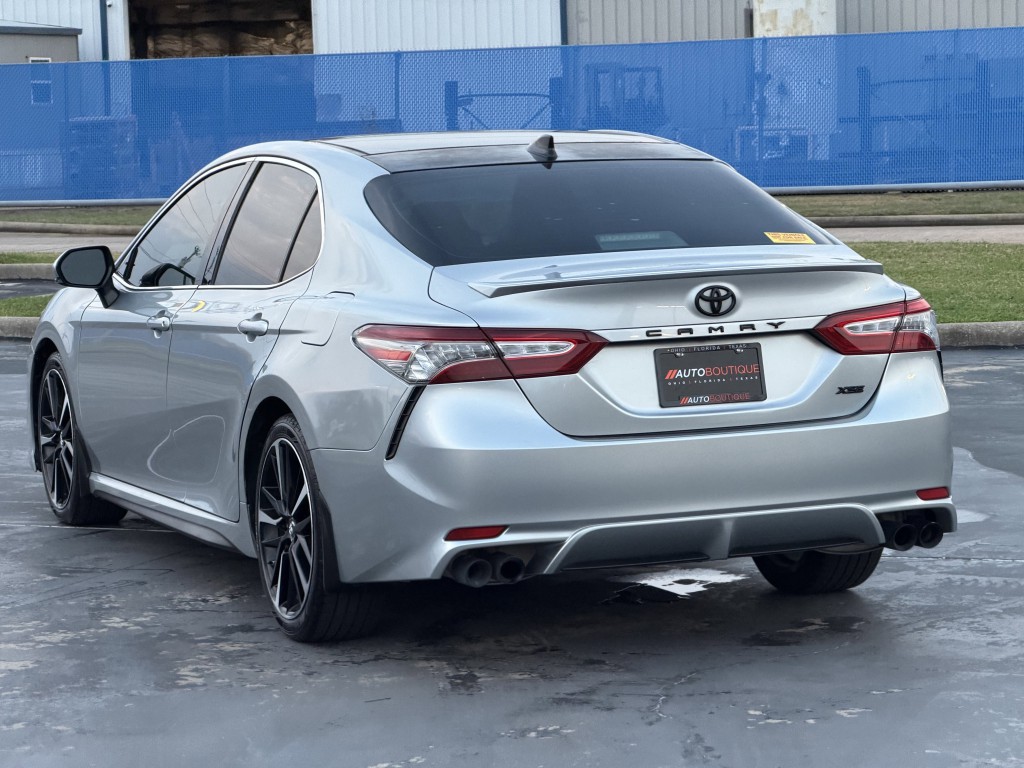 2019 Toyota Camry Image 8