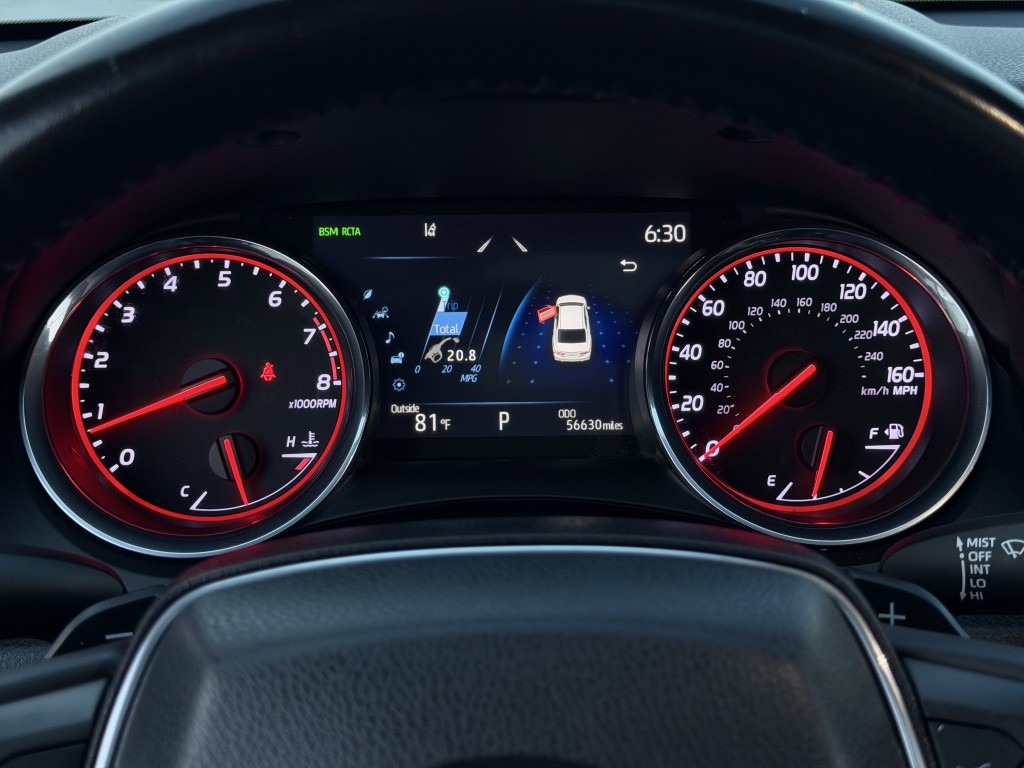 2019 Toyota Camry Image 18