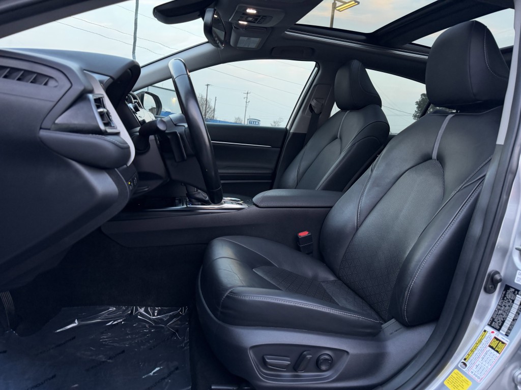 2019 Toyota Camry Image 24