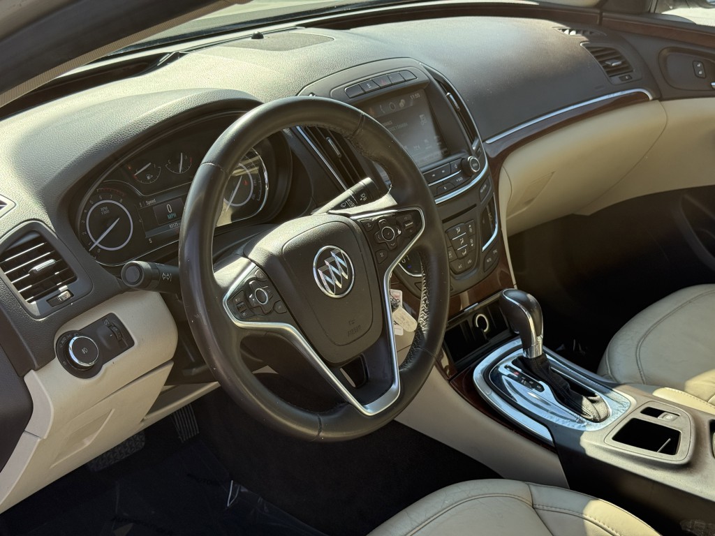 2016 Buick Regal Image 12
