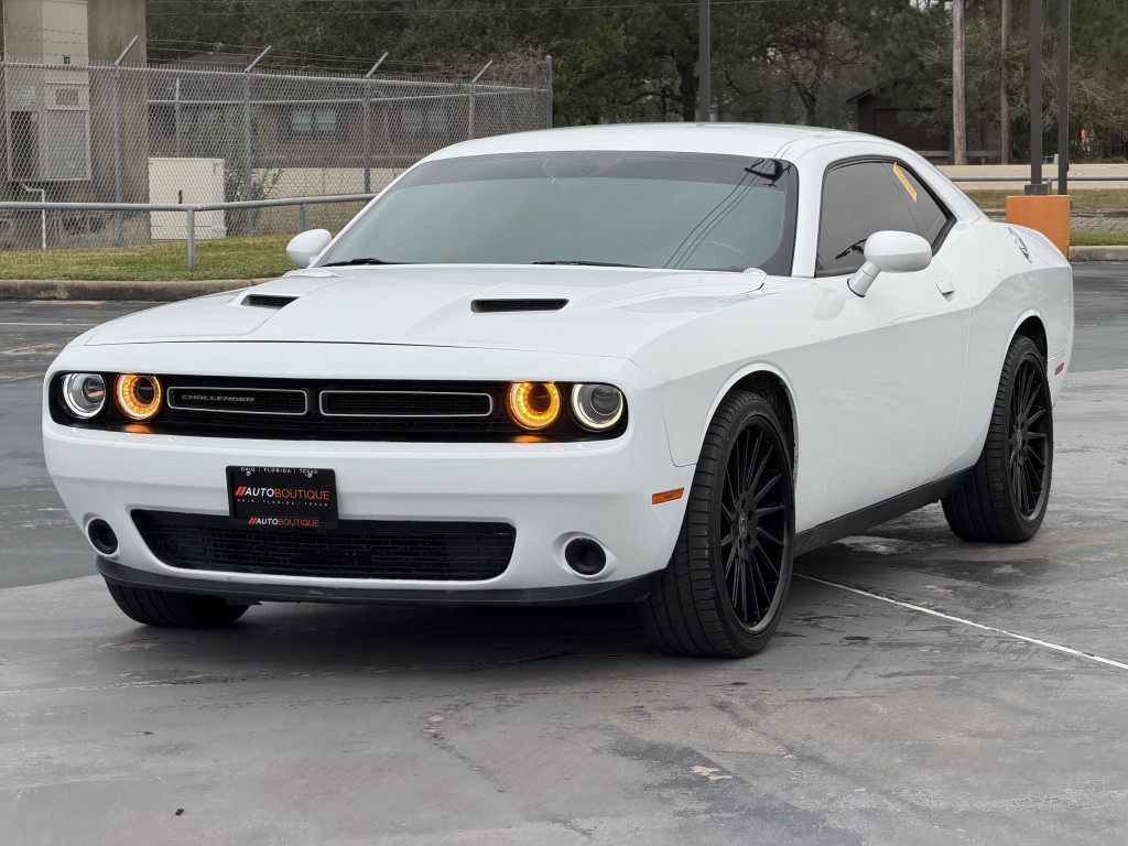 2016 Dodge Challenger Image 5