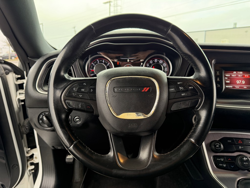 2016 Dodge Challenger Image 14