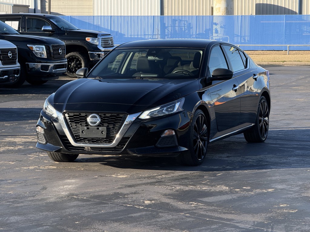2021 Nissan Altima Image 8