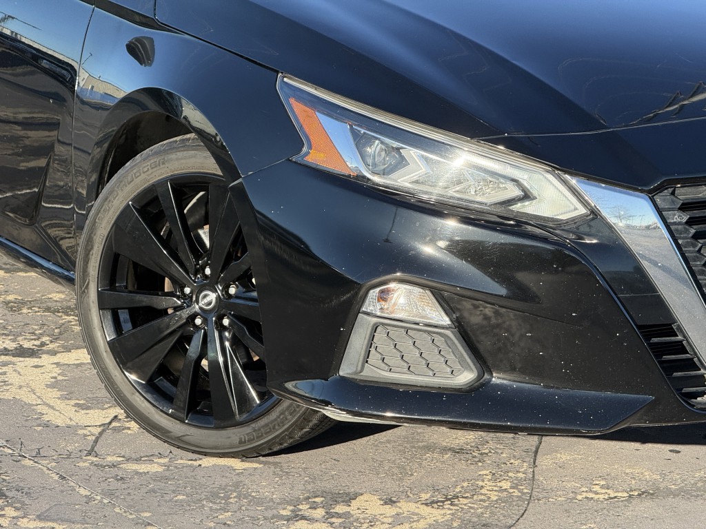 2021 Nissan Altima Image 13
