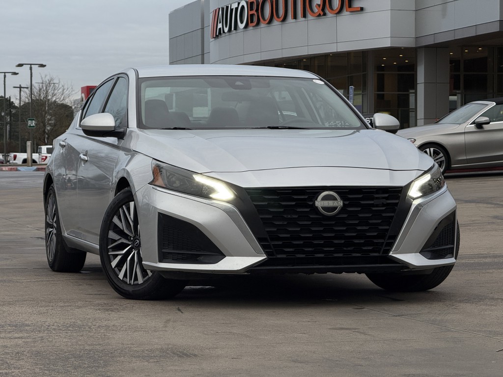 2023 Nissan Altima Image 3