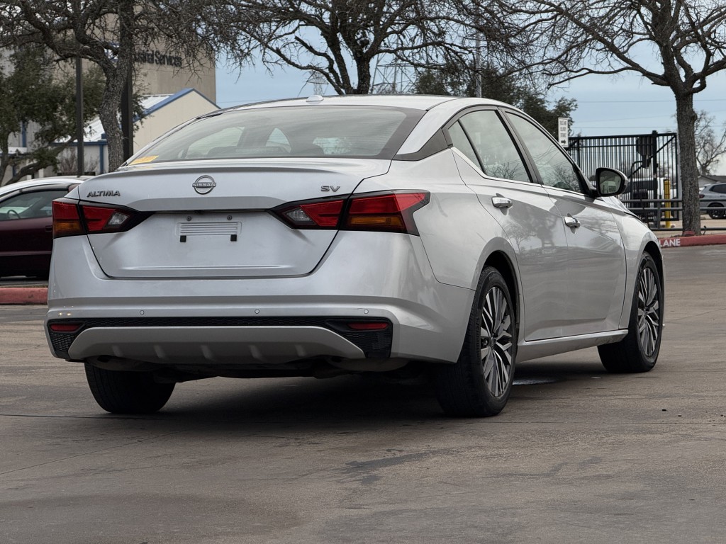 2023 Nissan Altima Image 9