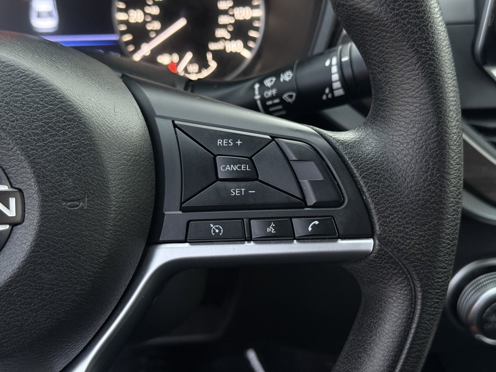 2023 Nissan Altima Image 17