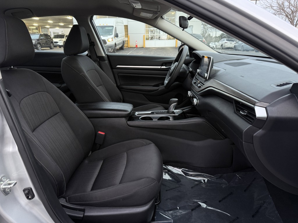 2023 Nissan Altima Image 26