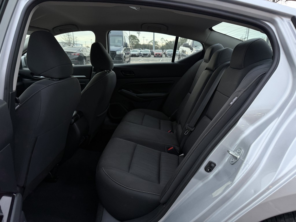 2023 Nissan Altima Image 28
