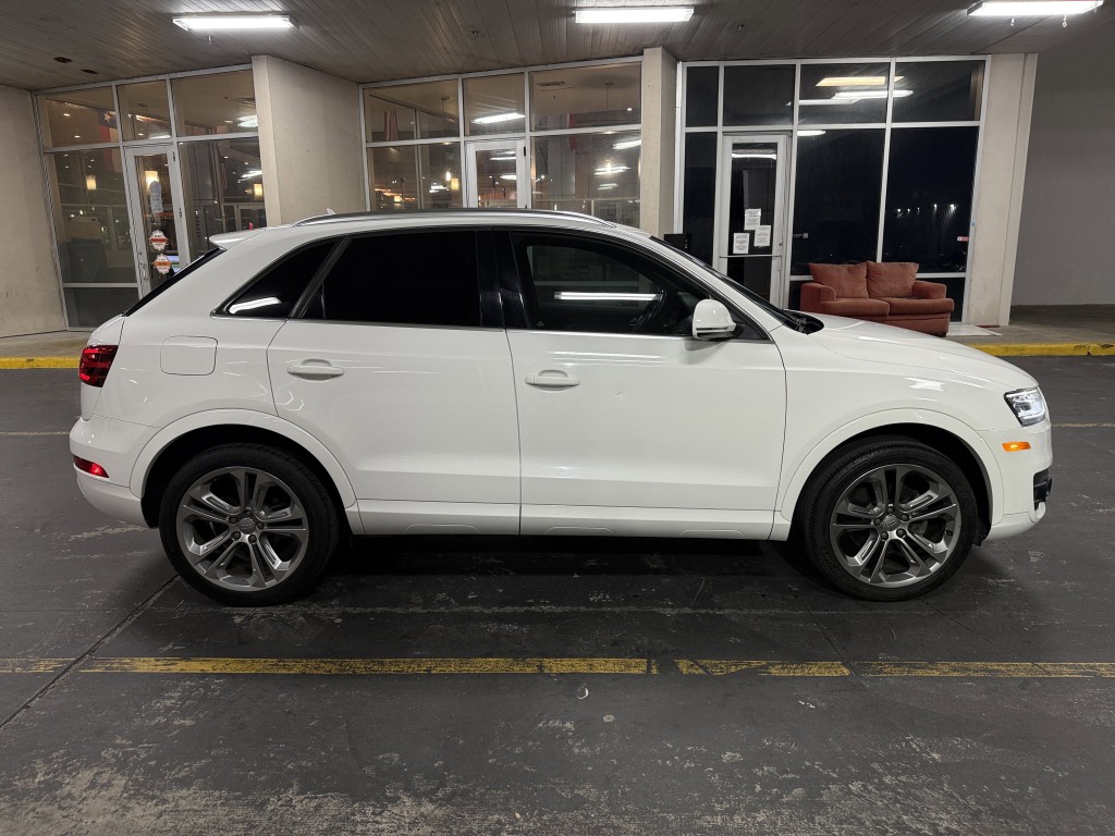 2015 Audi Q3 Image 11