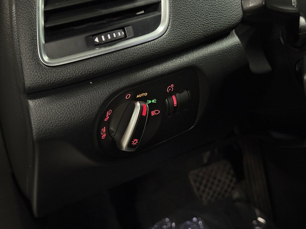 2015 Audi Q3 Image 23