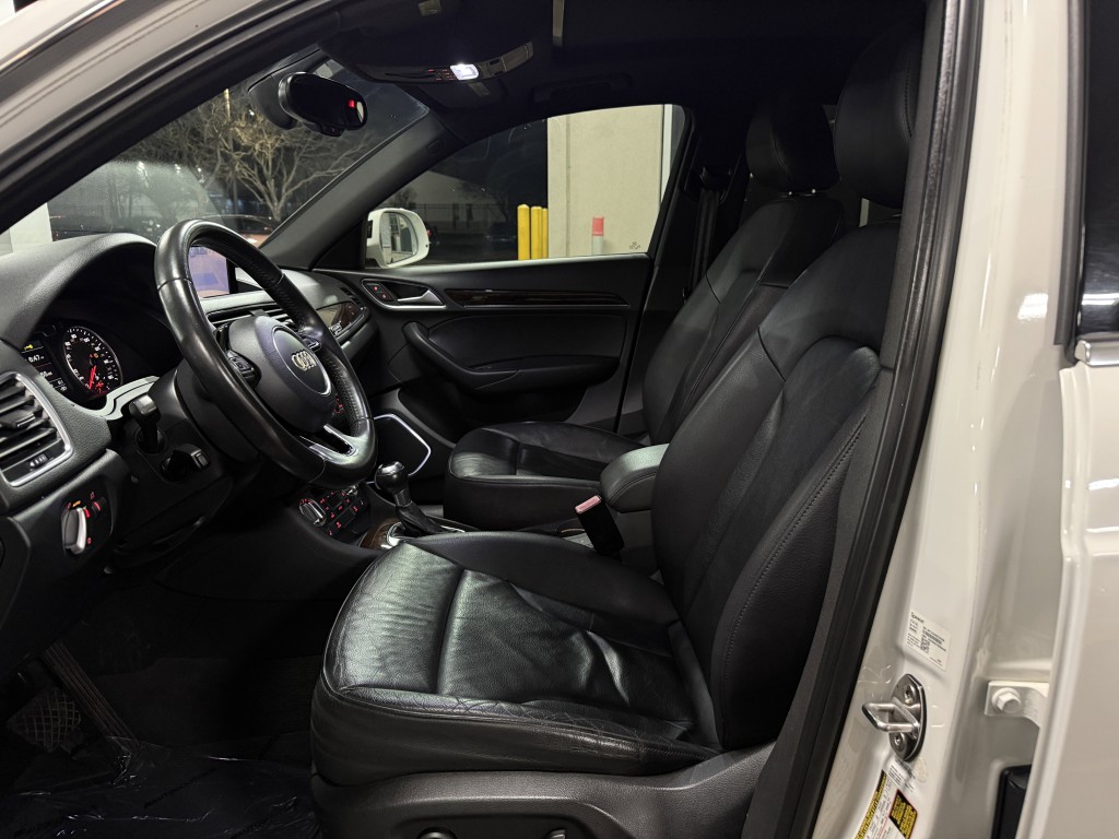 2015 Audi Q3 Image 24