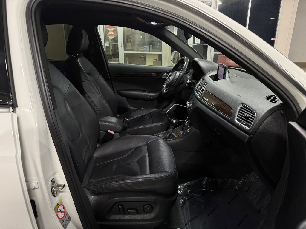 2015 Audi Q3 Image 26