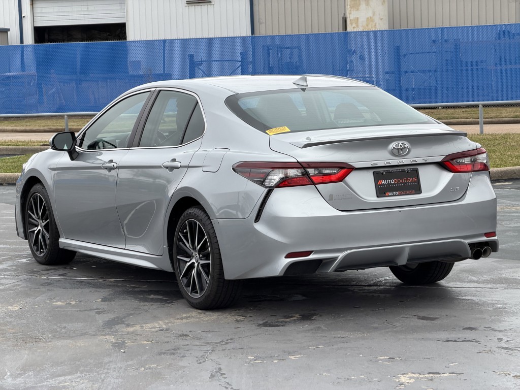 2022 Toyota Camry Image 9