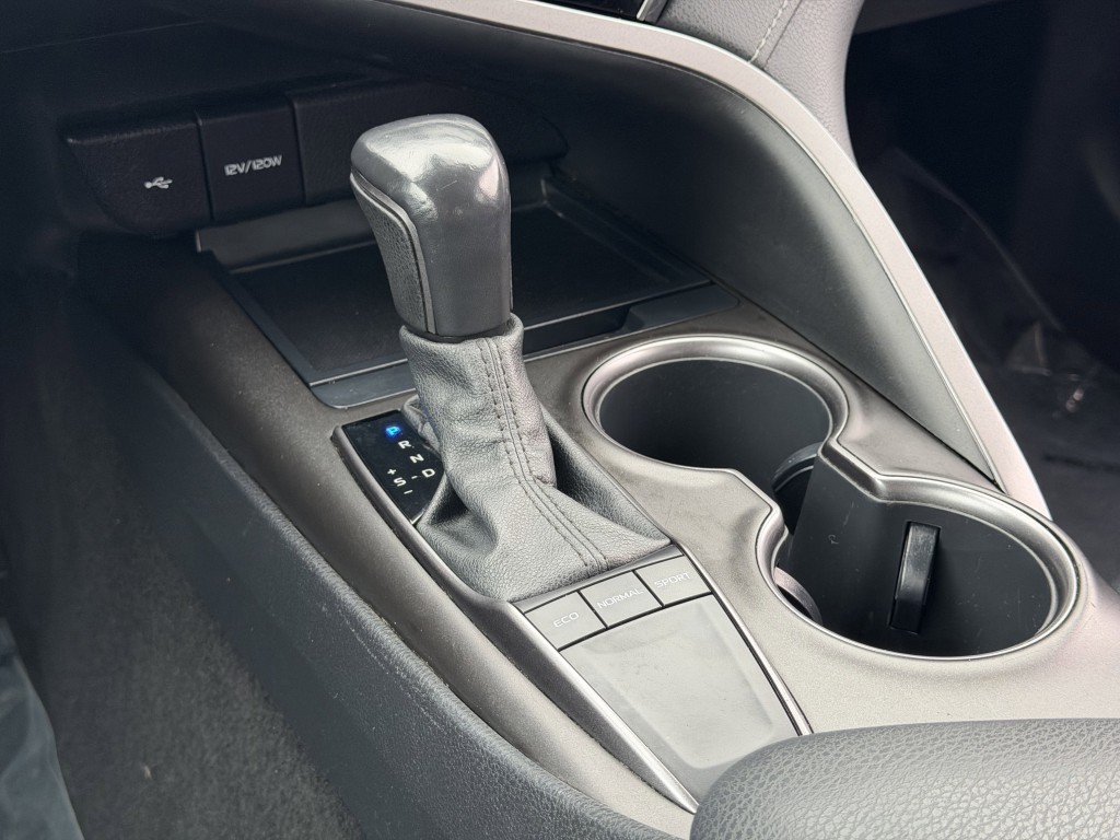 2022 Toyota Camry Image 20