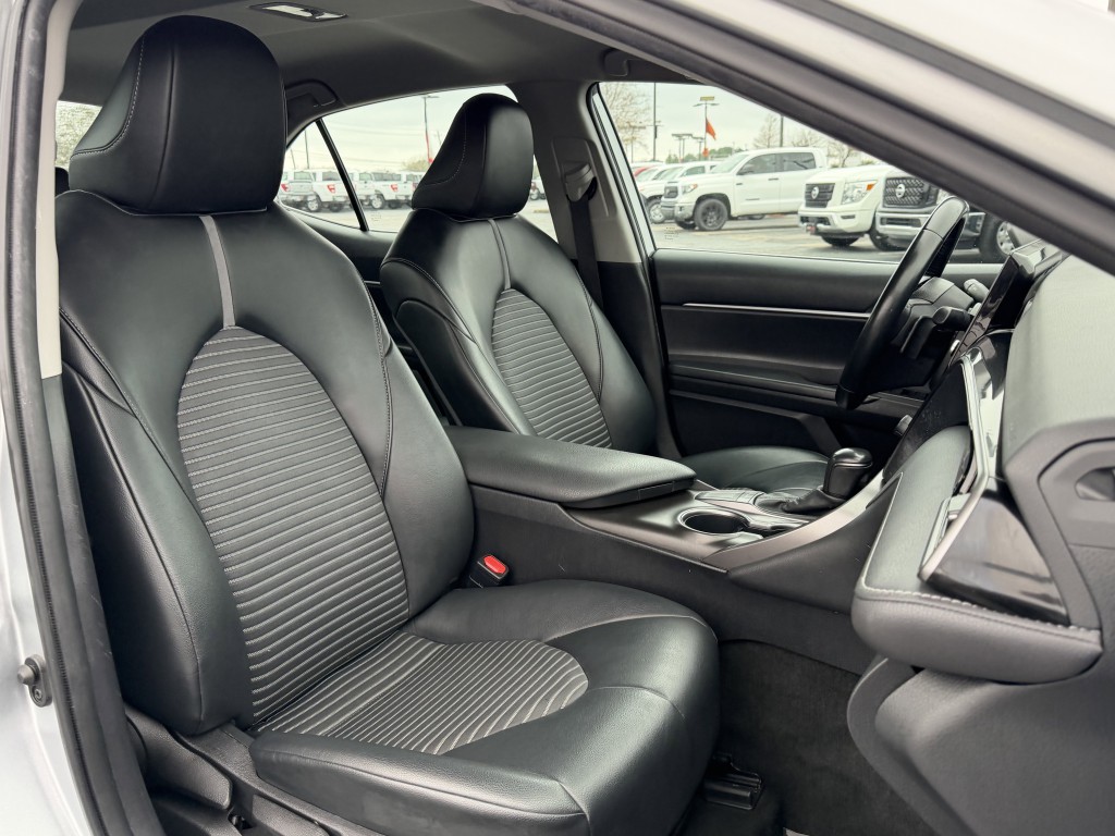 2022 Toyota Camry Image 24