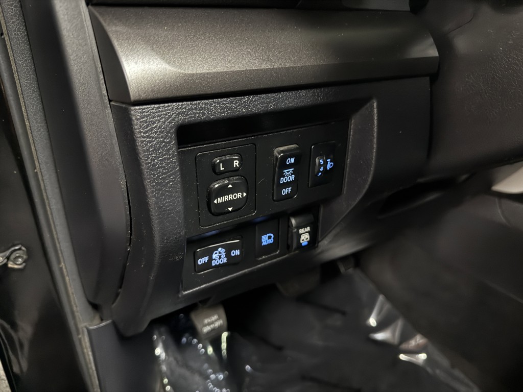 2021 Toyota Tundra Image 24