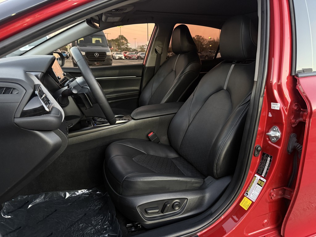 2023 Toyota Camry Image 27