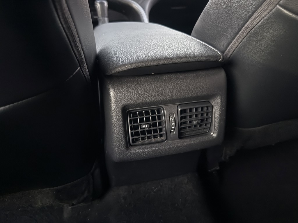 2023 Toyota Camry Image 33