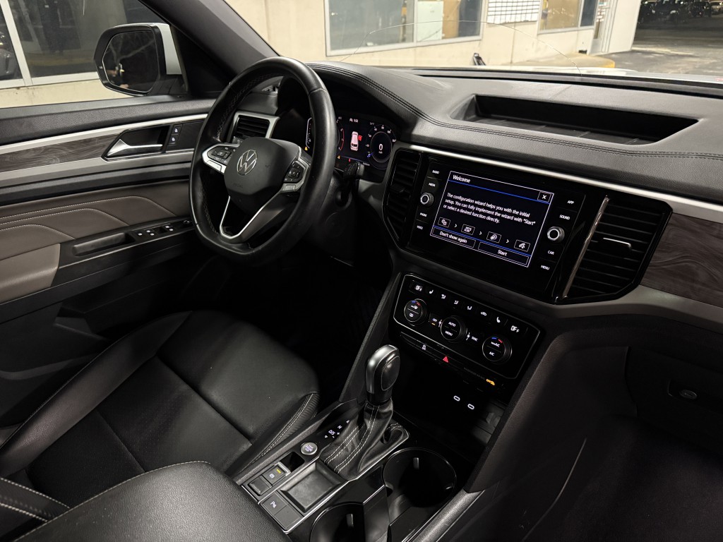 2022 Volkswagen Atlas Cross Sport Image 13
