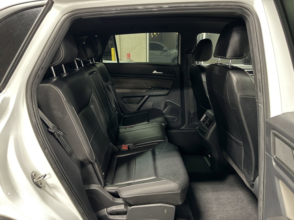 2022 Volkswagen Atlas Cross Sport Image 27