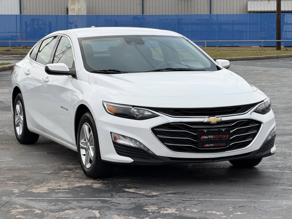 2023 Chevrolet Malibu Image 3