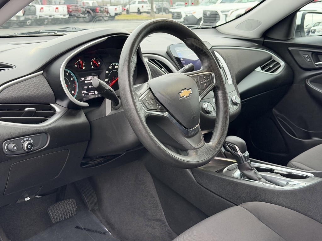 2023 Chevrolet Malibu Image 10