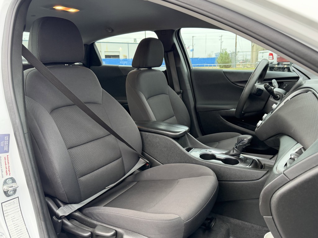 2023 Chevrolet Malibu Image 22