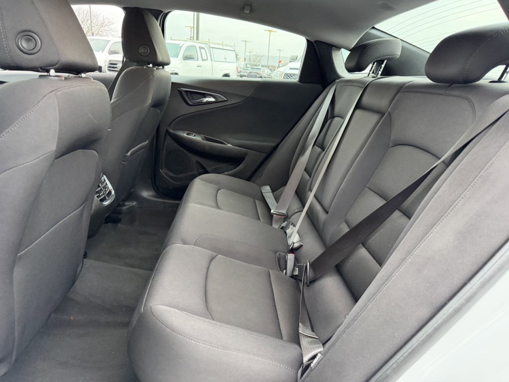 2023 Chevrolet Malibu Image 24