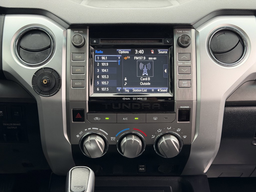 2017 Toyota Tundra Image 19