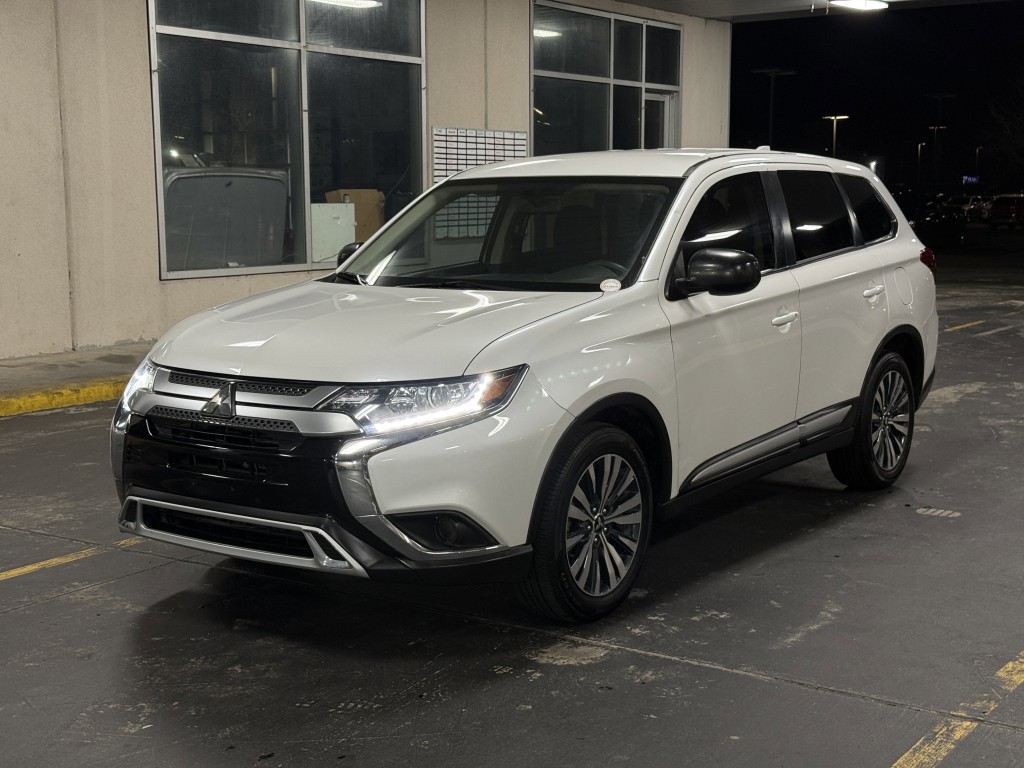 2020 Mitsubishi Outlander Image 5