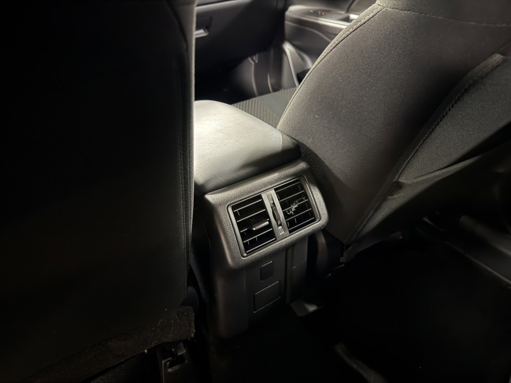 2020 Mitsubishi Outlander Image 29