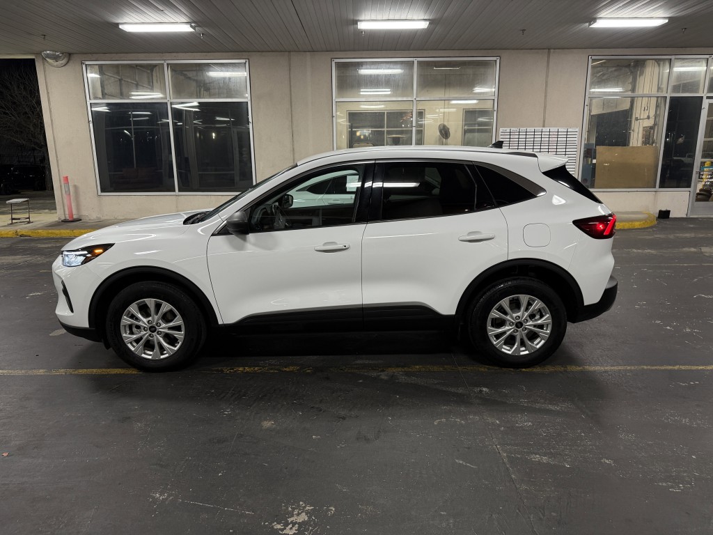 2024 Ford Escape Image 10