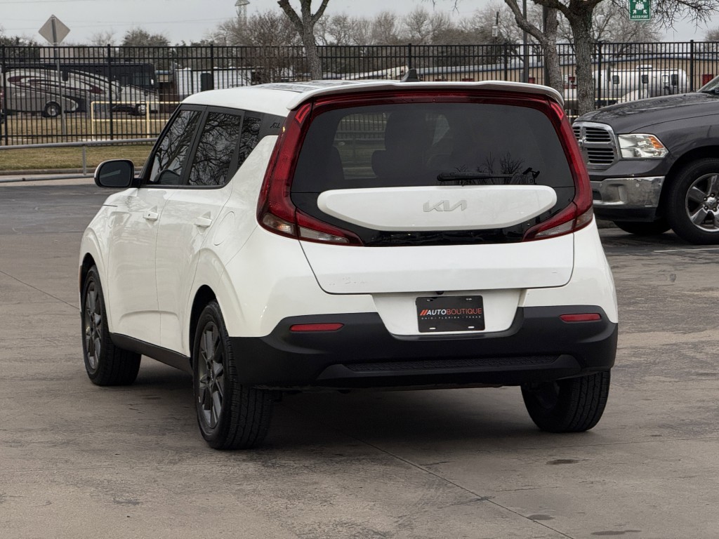 2022 Kia Soul Image 10