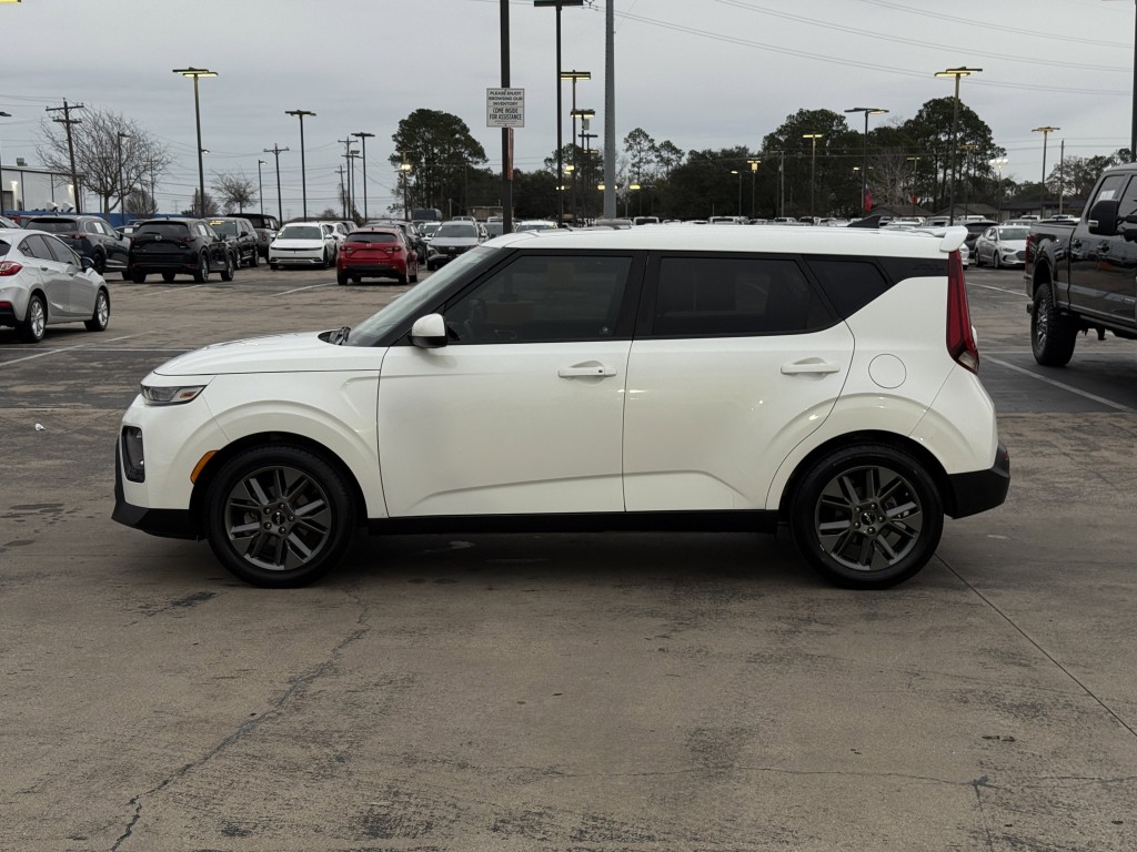 2022 Kia Soul Image 11