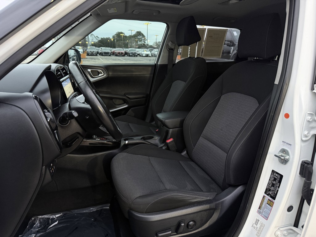 2022 Kia Soul Image 27