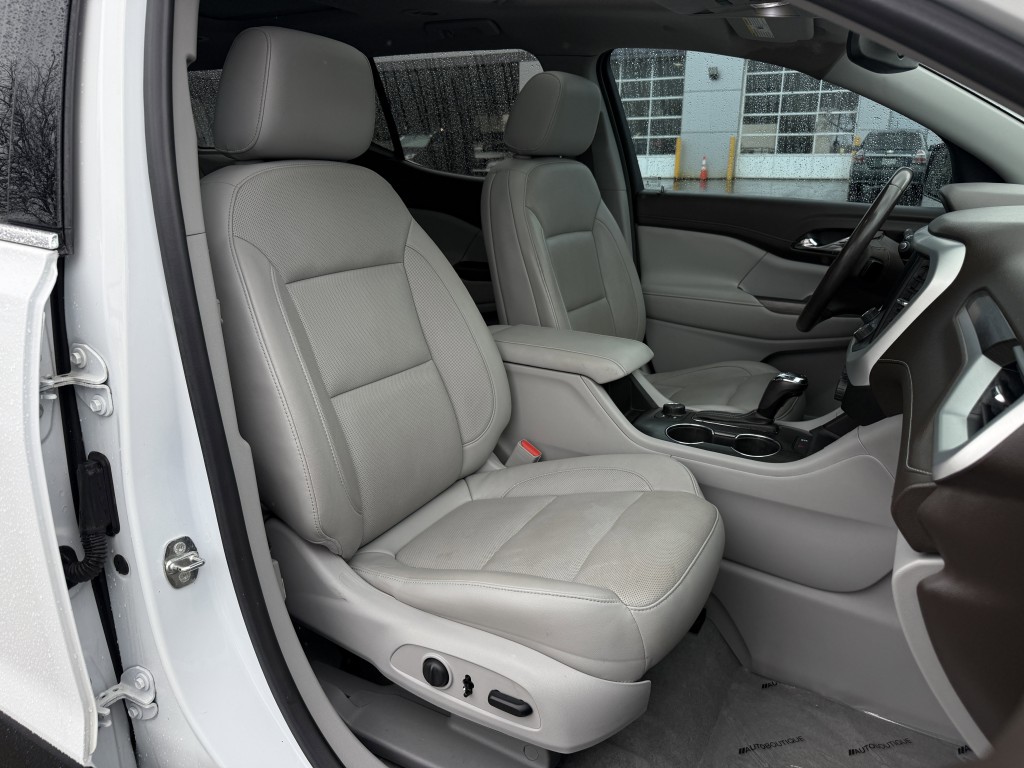 2019 GMC Acadia Image 28