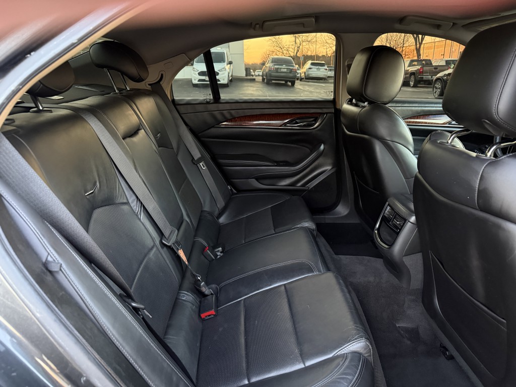 2015 Cadillac CTS Image 32