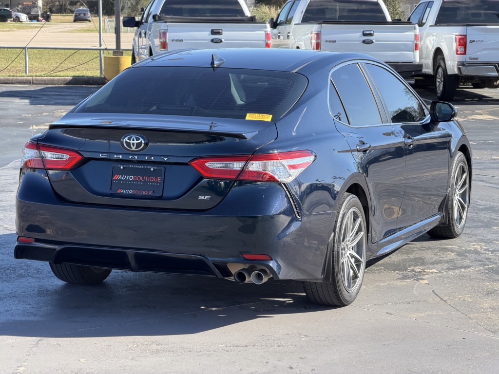 2020 Toyota Camry Image 10