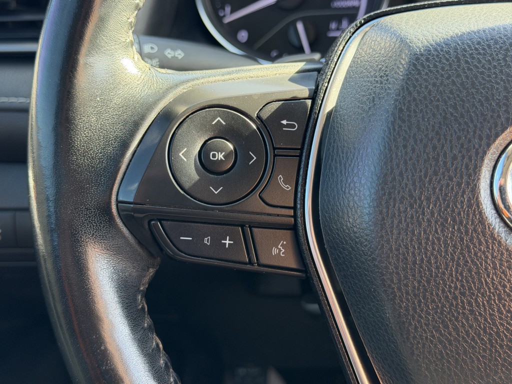 2020 Toyota Camry Image 16