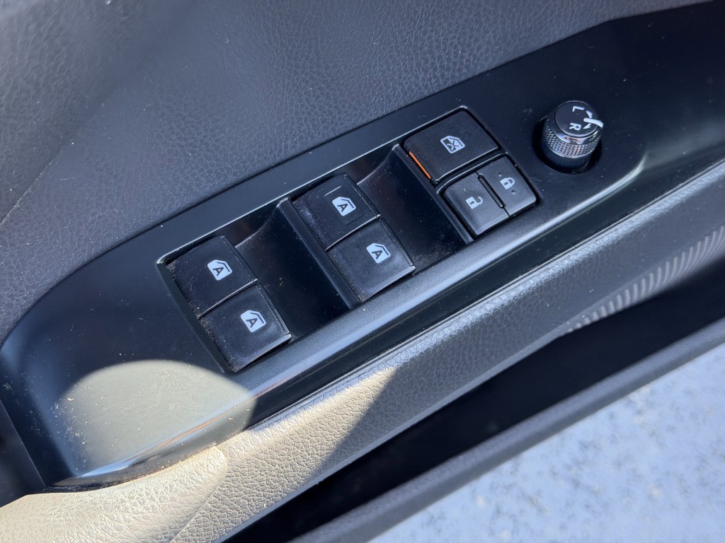 2020 Toyota Camry Image 22