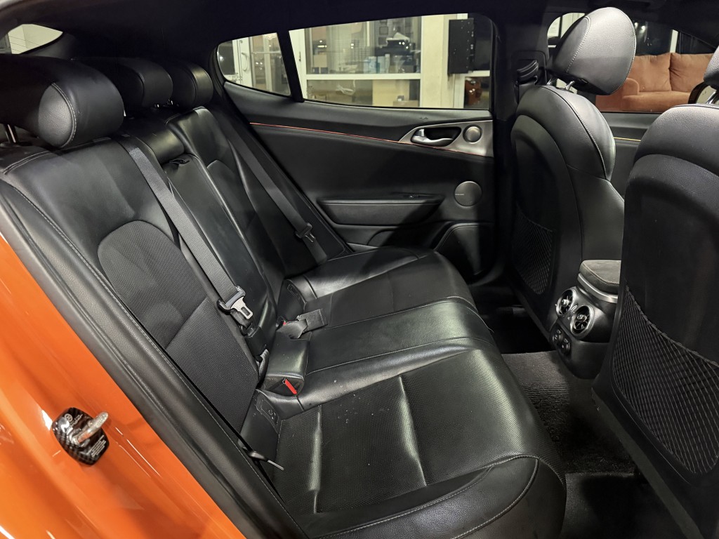 2019 Kia Stinger Image 28