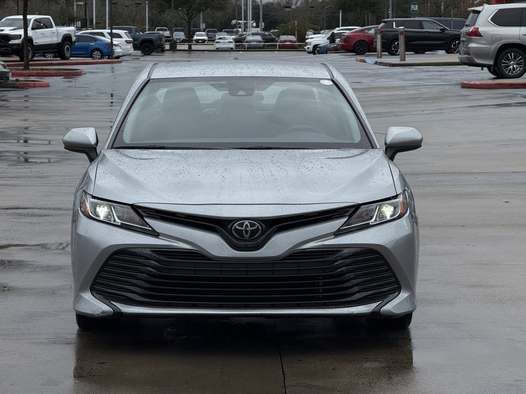 2019 Toyota Camry Image 6