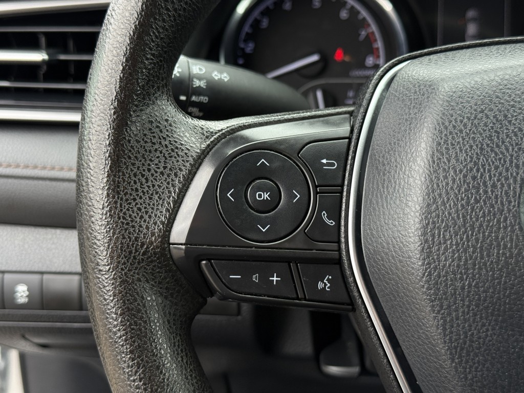 2019 Toyota Camry Image 16