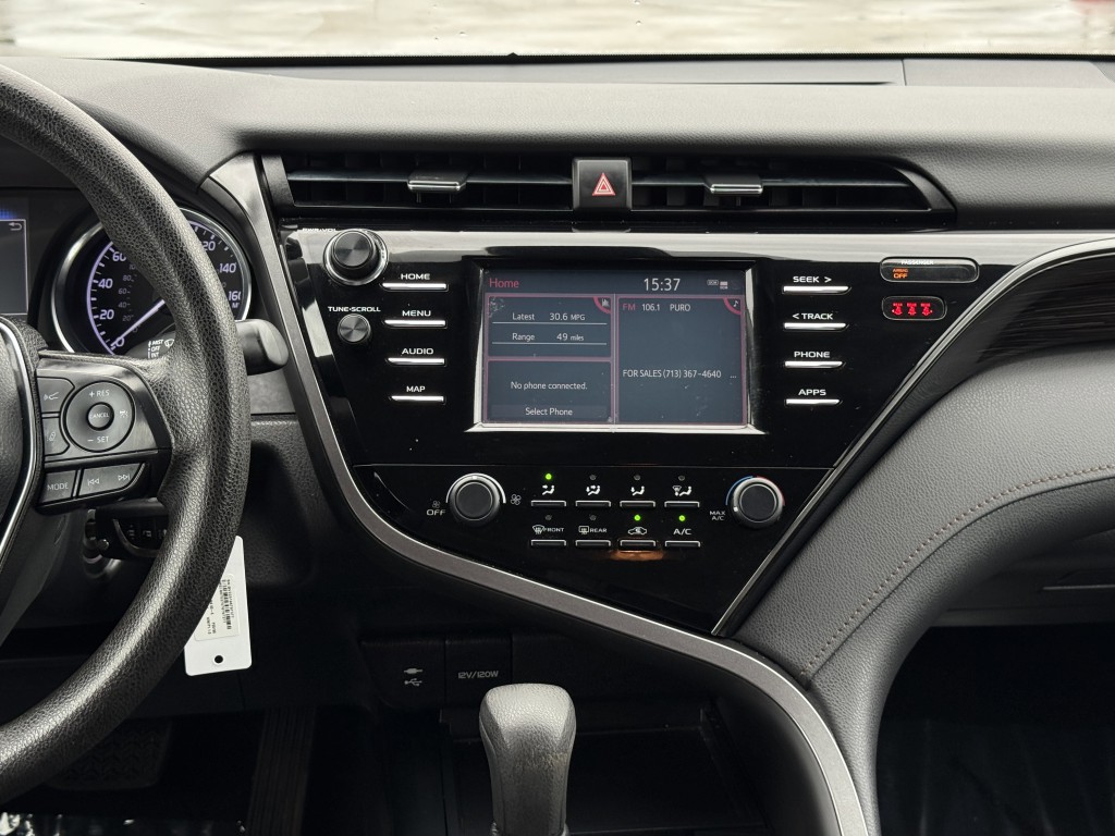 2019 Toyota Camry Image 19